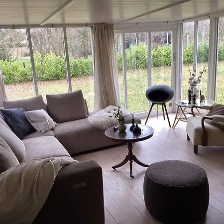 5 Person In Vaeggerlose Ferienhaus Bøtø By