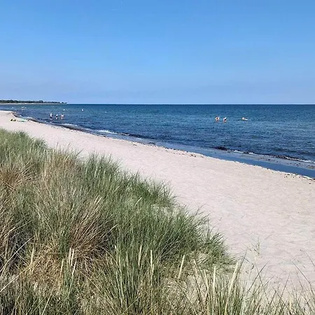 5 Person In Vaeggerlose Ferienhaus Bøtø By